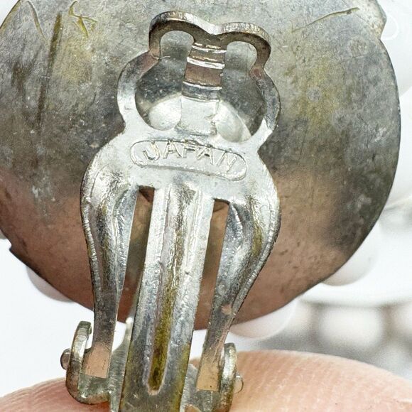 Vintage Japan White Milk Glass Bead Cluster Stud Clip On Earrings - Picture 6 of 9